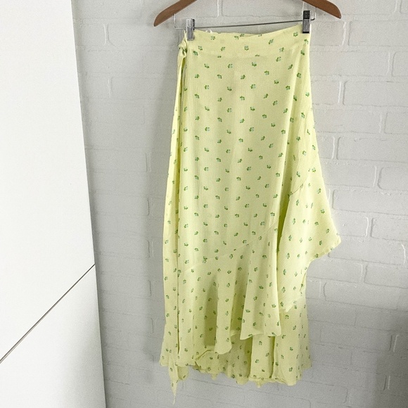 Faithfull the Brand Rare Aubrie Wrap Bow skirt in Bisset Yellow Aqua floral Sz S - Picture 10 of 16
